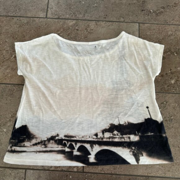 Harlow Cream Paris Graphic T-Shirt Size Medium - Picture 2 of 3